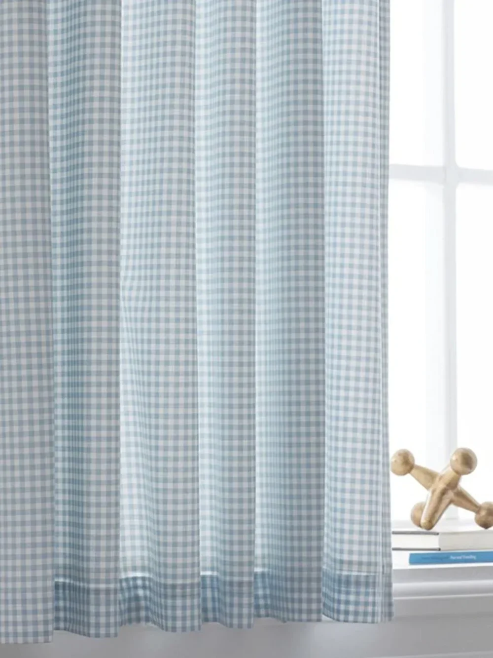 Company Kids Ditsy Gingham Classic Cool Organic Cotton Percale Window Curtain